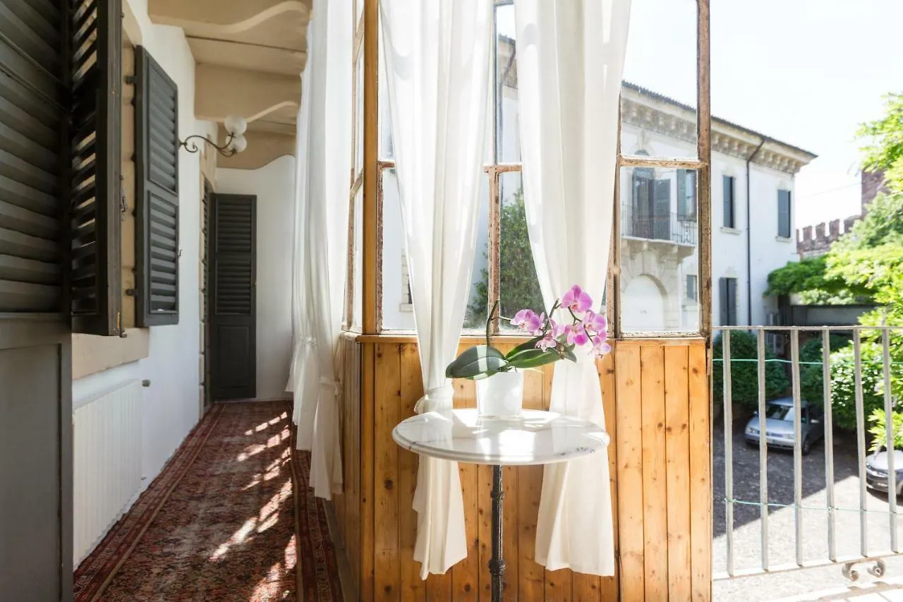 Maison d'hôtes Hotel Palazzo Fracastoro à Vérone